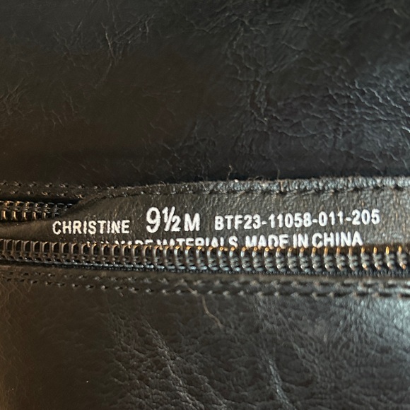 Baretraps Ladies Black Boots Size 9.5 - Picture 2 of 5